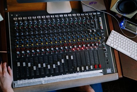 音樂製作：專業解析與創作技巧