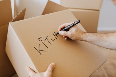 美股買賣的祕密：一場理財旅程的故事