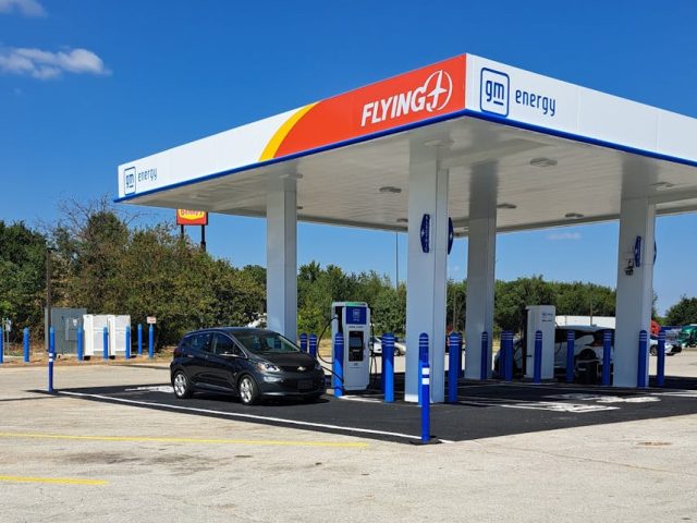 七人電動車：技術革新與家庭情感的完美結合