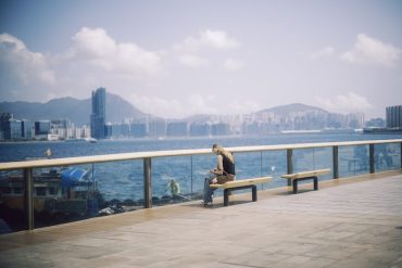 女裝手袋：它不只是一個容器，而是你靈魂的華麗勳章